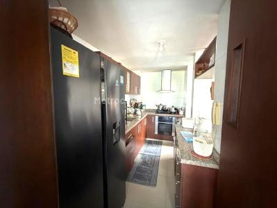 Apartamento de 3 alcobas en venta en Versalles, Floridablanca, 100 m² · foto 4 de 20