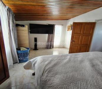 Casa de 4 alcobas en venta en El Tejar, Bucaramanga, 102 m² · foto 10 de 18