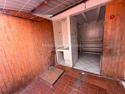 Casa de 3 alcobas en venta en Villa España, Floridablanca, 109 m² · foto 17 de 19