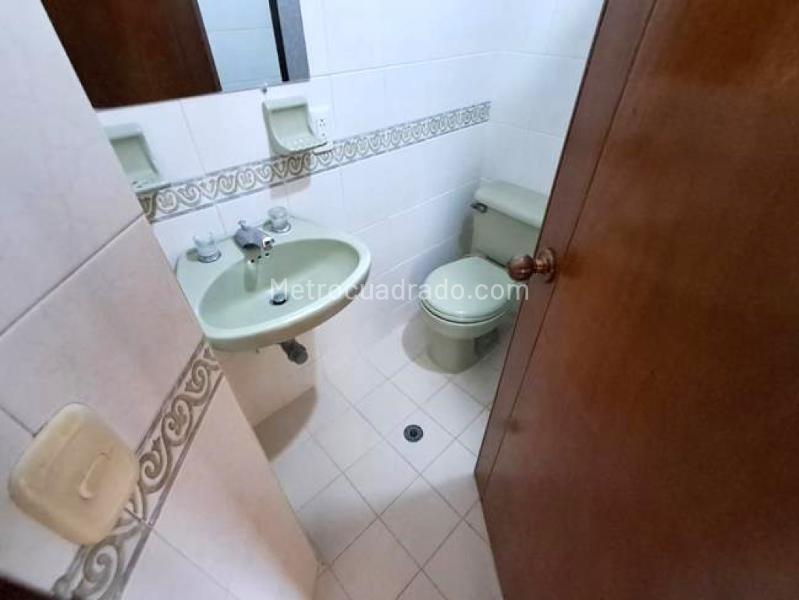 Apartamento en Arriendo, Alarcon, Bucaramanga - Więcej