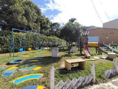 Apartamento de 2 alcobas en venta en Lagos V, Floridablanca, 60 m² · foto 18 de 20