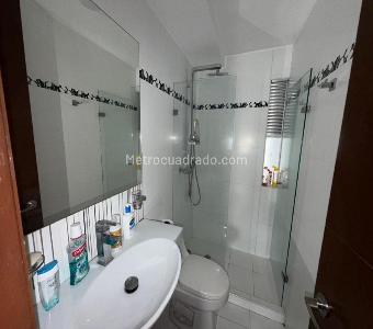 Apartamento de 3 alcobas en venta en Valle De Rio Frio, Floridablanca, 92 m² · foto 8 de 14
