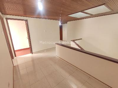 Casa de 5 alcobas en venta en Normandia Occidental, Bogotá, 260 m² · foto 9 de 20