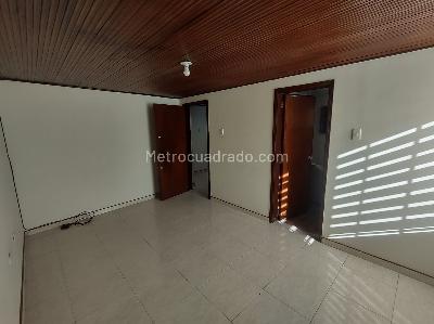 Casa de 5 alcobas en venta en Normandia Occidental, Bogotá, 260 m² · foto 13 de 20