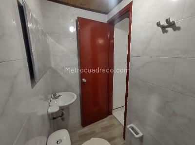 Casa de 5 alcobas en venta en Normandia Occidental, Bogotá, 260 m² · foto 15 de 20