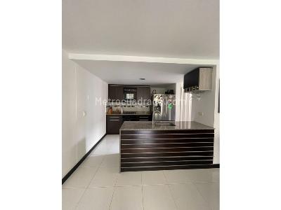 Apartamento en venta en Loma Del Indio, Medellín · foto 7 de 17