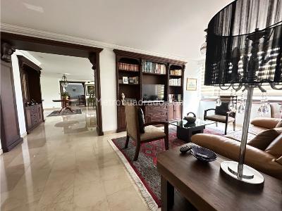 Apartamento de 2 alcobas en venta en El Poblado, Medellín, 212 m² · foto 12 de 20