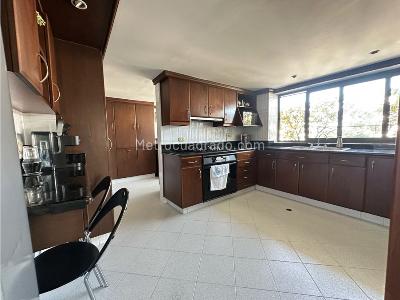 Apartamento de 2 alcobas en venta en El Poblado, Medellín, 212 m² · foto 20 de 20