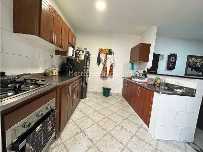 Casa de 5 alcobas en venta en Belen Los Alpes, Medellín, 250 m² · foto 4 de 20