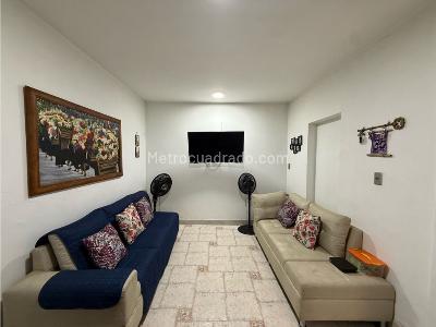 Casa de 4 alcobas en venta en Belen Los Alpes, Medellín, 416 m² · foto 6 de 17