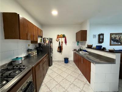 Casa de 4 alcobas en venta en Belen Los Alpes, Medellín, 416 m² · foto 7 de 17