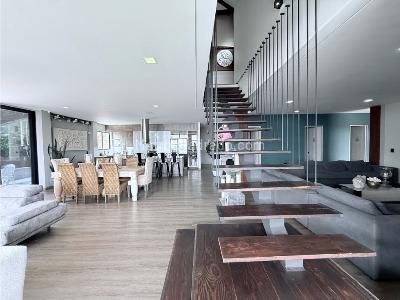 Casa de 5 alcobas en venta en Alto De Las Palmas, Envigado, 358 m² · foto 9 de 20