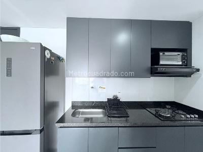 Apartamento de 3 alcobas en venta en Sabaneta, Sabaneta, 74 m² · foto 6 de 19