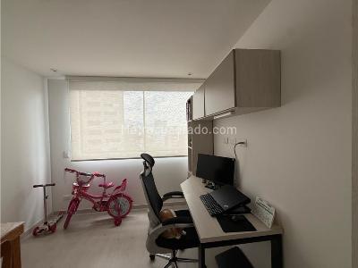 Apartamento en venta en El Poblado Castropol, Medellín · foto 20 de 20