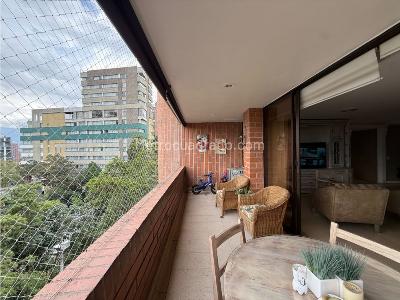 Apartamento de 3 alcobas en venta en El Poblado Castropol, Medellín, 196 m² · foto 7 de 20