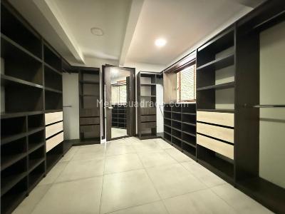 Casa de 3 alcobas en venta en Loma Benedictinos, Envigado, 274 m² · foto 7 de 20