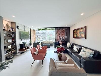 Apartamento de 3 alcobas en venta en Poblado San Lucas, Medellín, 162 m² · foto 2 de 19