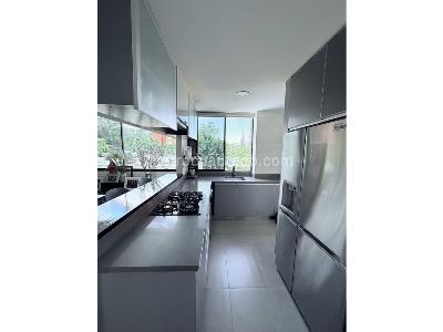 Apartamento de 3 alcobas en venta en Poblado San Lucas, Medellín, 162 m² · foto 16 de 19
