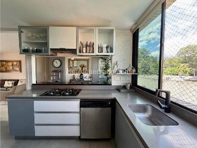 Apartamento de 3 alcobas en venta en Poblado San Lucas, Medellín, 162 m² · foto 17 de 19