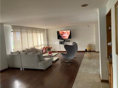 Apartamento de 4 alcobas en venta en Poblado La Tomatera, Medellín, 224 m² · foto 3 de 18