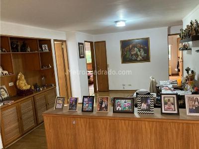 Apartamento de 4 alcobas en venta en Poblado La Tomatera, Medellín, 224 m² · foto 6 de 18