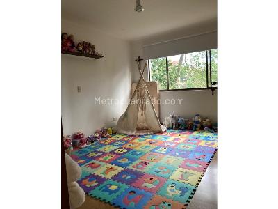 Apartamento de 4 alcobas en venta en Poblado La Tomatera, Medellín, 224 m² · foto 11 de 18