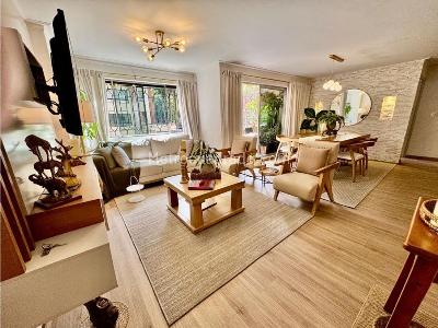 Apartamento de 3 alcobas en venta en Laureles, Medellín, 120 m² · foto 2 de 20