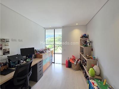 Apartamento en venta en Loma De Las Brujas, Envigado · foto 17 de 19