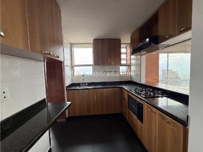 Apartamento de 3 alcobas en venta en Los Naranjos, Medellín, 169 m² · foto 5 de 20