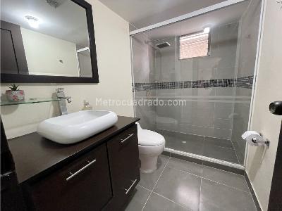 Apartamento en venta en Laureles, Medellín · foto 7 de 20