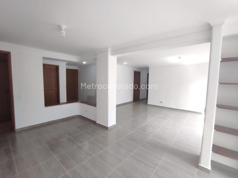 Apartamento de 3 Alcobas en Arriendo en Vizcaya (El Poblado) - 4