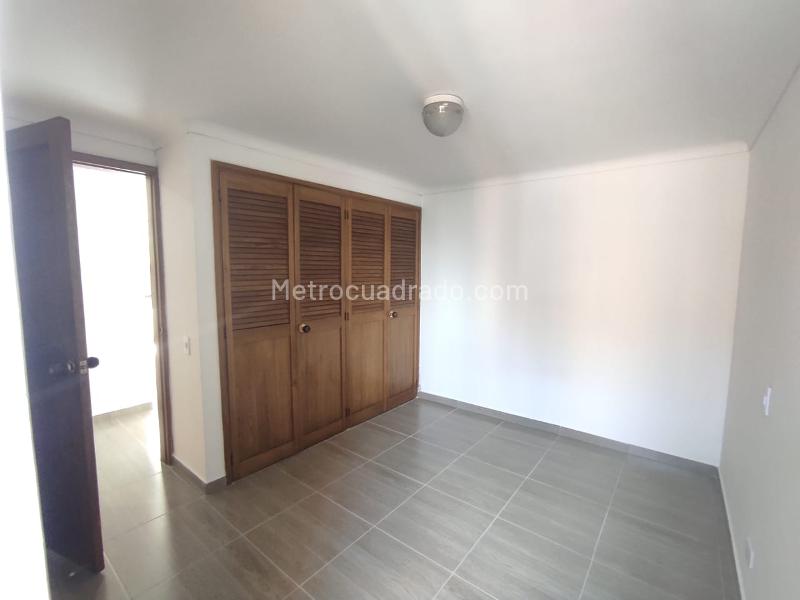 Apartamento de 3 Alcobas en Arriendo en Vizcaya (El Poblado) - 8