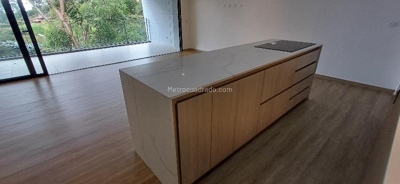 Apartamento moderno de 1 alcoba con 2 baños en Sajonia - 5