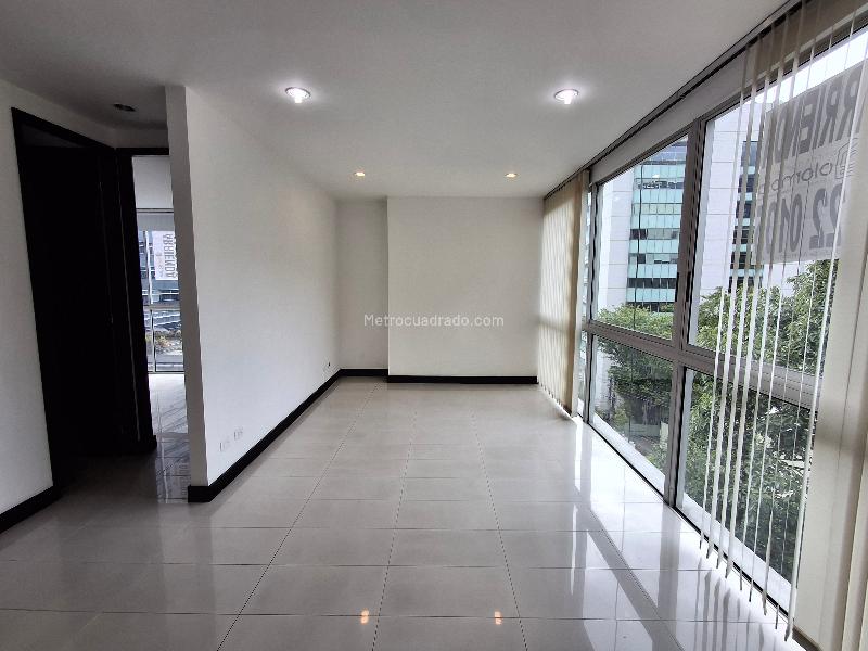 Apartamento Cómodo de 2 Alcobas cerca a San Fernando Plaza - 3