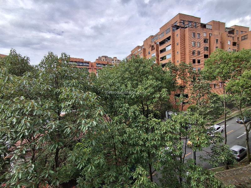 Apartamento Cómodo de 2 Alcobas cerca a San Fernando Plaza - 6