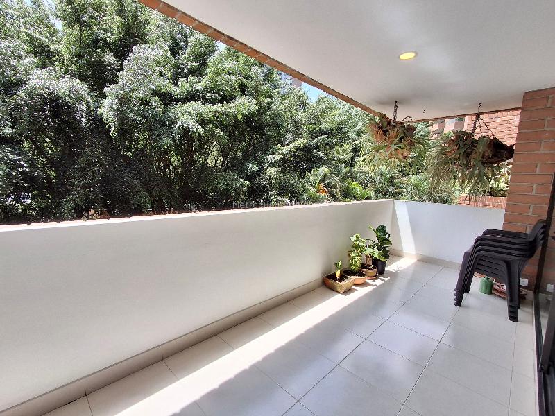 Luxury 4BR Apartment in Loma De Los Balsos - 6