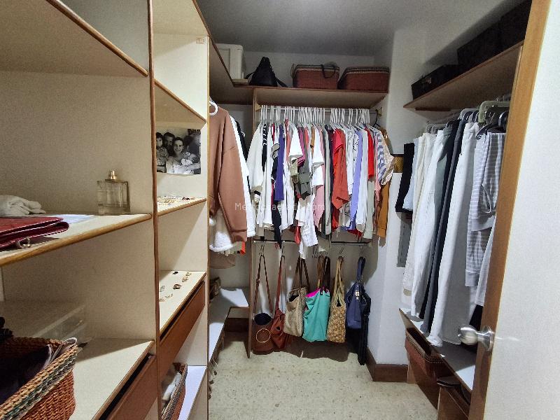 Spacious 4BR Apartment in Los Balsos - 9