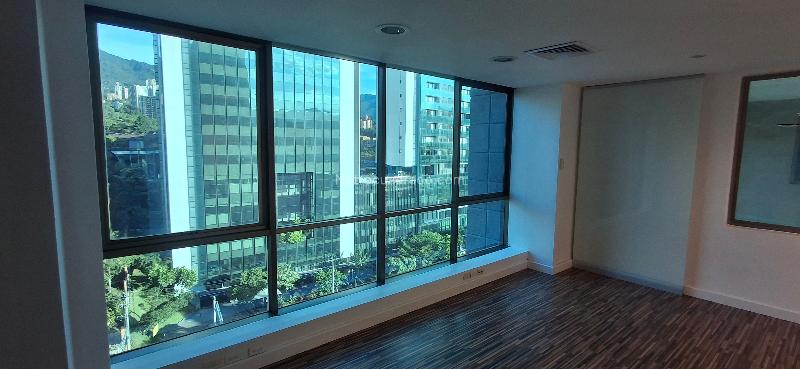 Oficina Amplia de 1 Alcoba en Aguacatala - 4