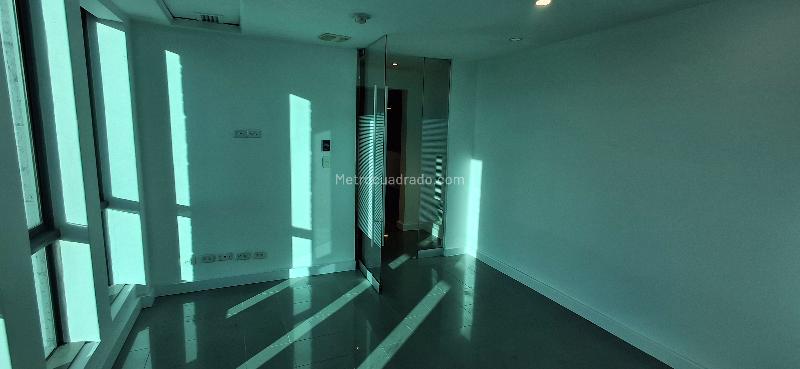 Oficina Amplia de 1 Alcoba en Aguacatala - 6