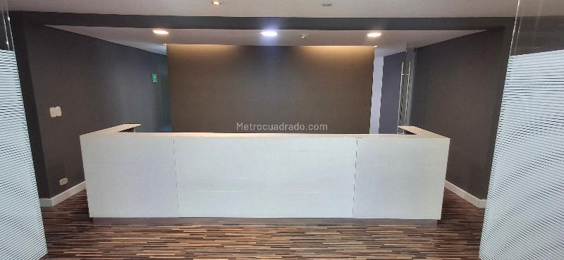 Oficina Amplia de 1 Alcoba en Aguacatala - 7