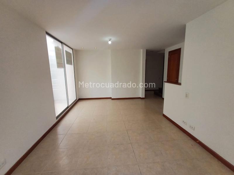 Beautiful 3BR Apartment in Loma De Los Balsos - 2