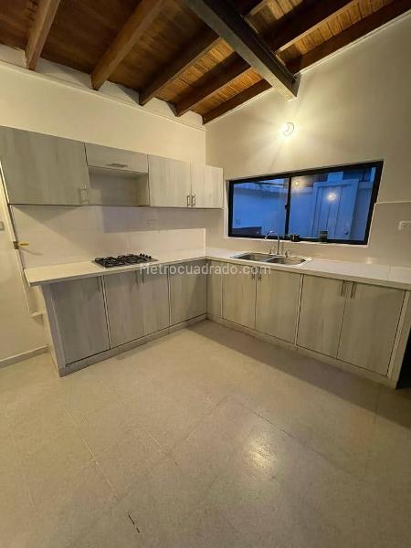 Commercial House with 5BR in Nutibara - 4
