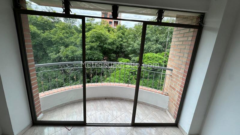 Spacious 5BR Apartment in Estadio - 2