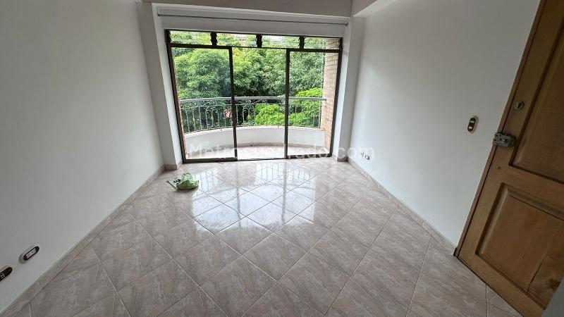 Spacious 5BR Apartment in Estadio - 3