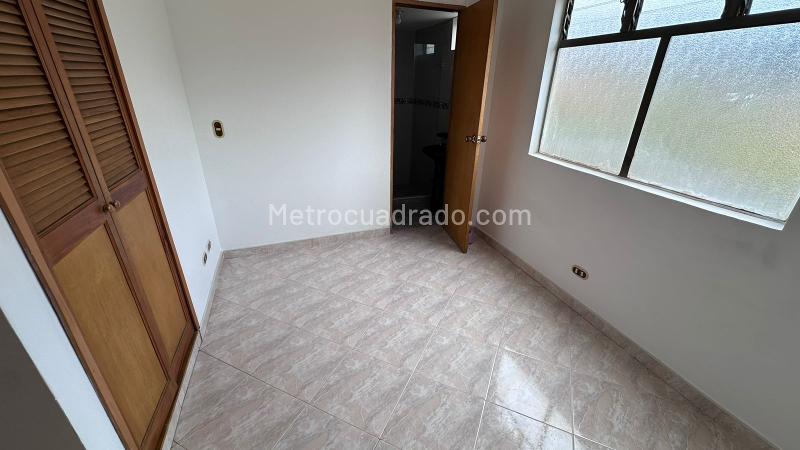 Spacious 5BR Apartment in Estadio - 4