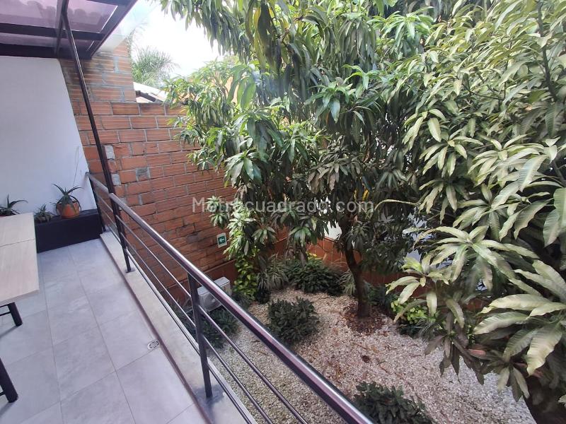 Casa Comercial en Alquiler en Estadio