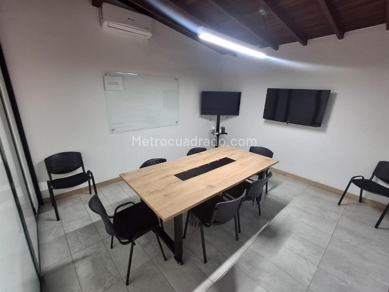 Casa Comercial en Alquiler en Estadio - 9