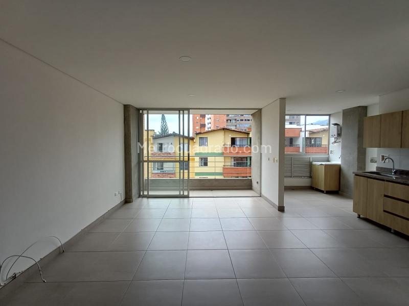 Estudio Sencillo de 1 Alcoba en Arriendo en Laureles - 4
