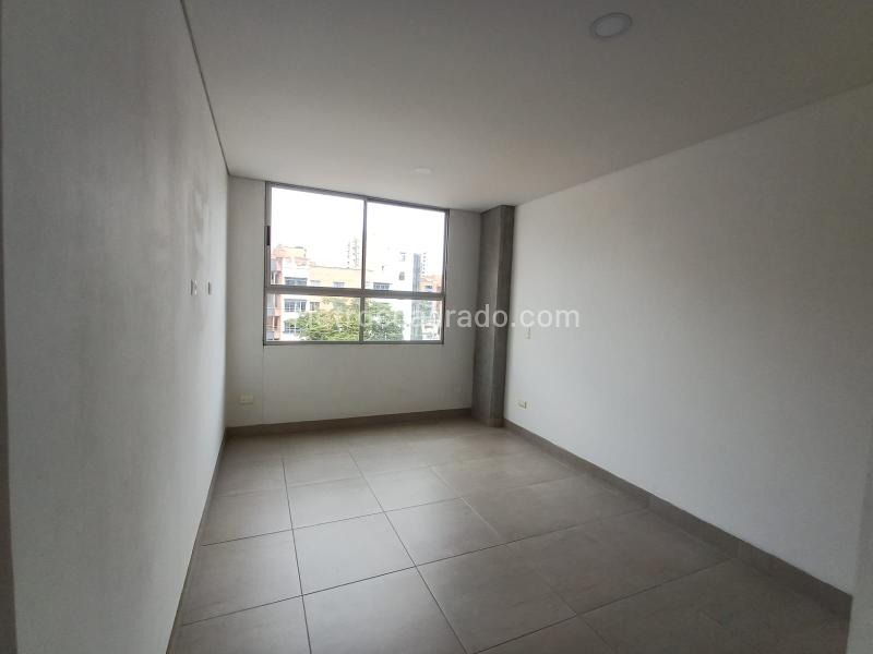 Estudio Sencillo de 1 Alcoba en Arriendo en Laureles - 7