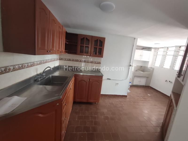 Apartamento Amplio de 4 Alcobas en Suramericana - 5